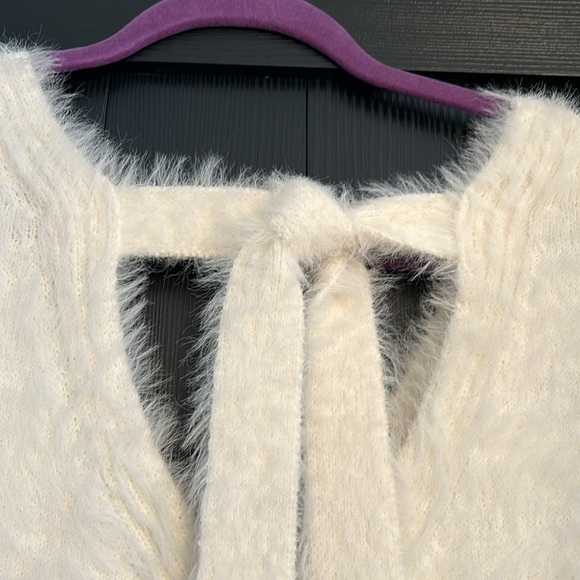BR white fuzzy sweater - Picture 3 of 5